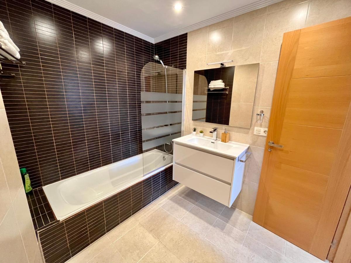 Atuaire Home La Catedral En El Salon Parking Incluido Burgos Exterior photo