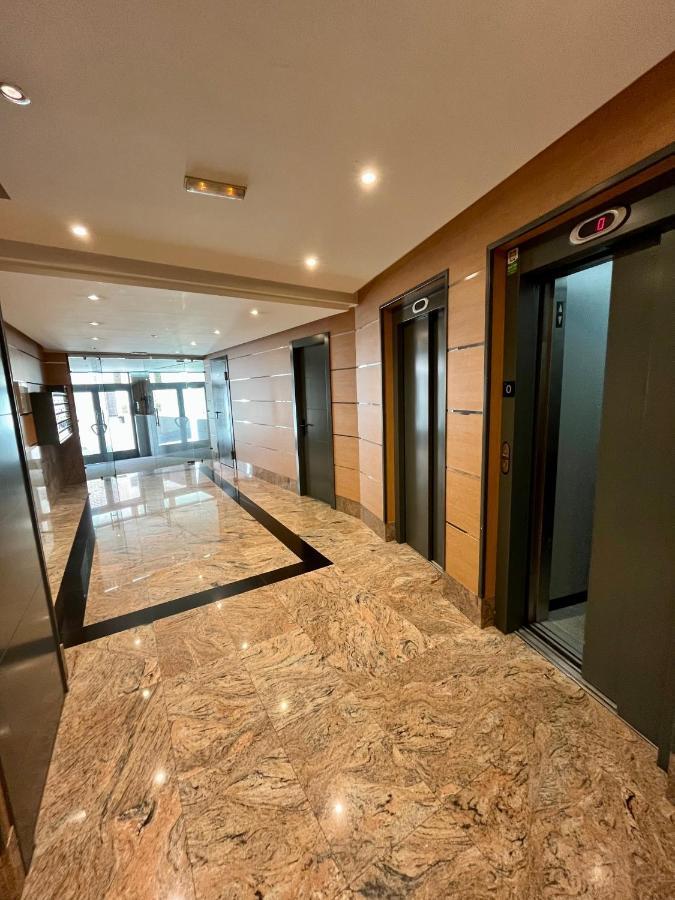Atuaire Home La Catedral En El Salon Parking Incluido Burgos Exterior photo